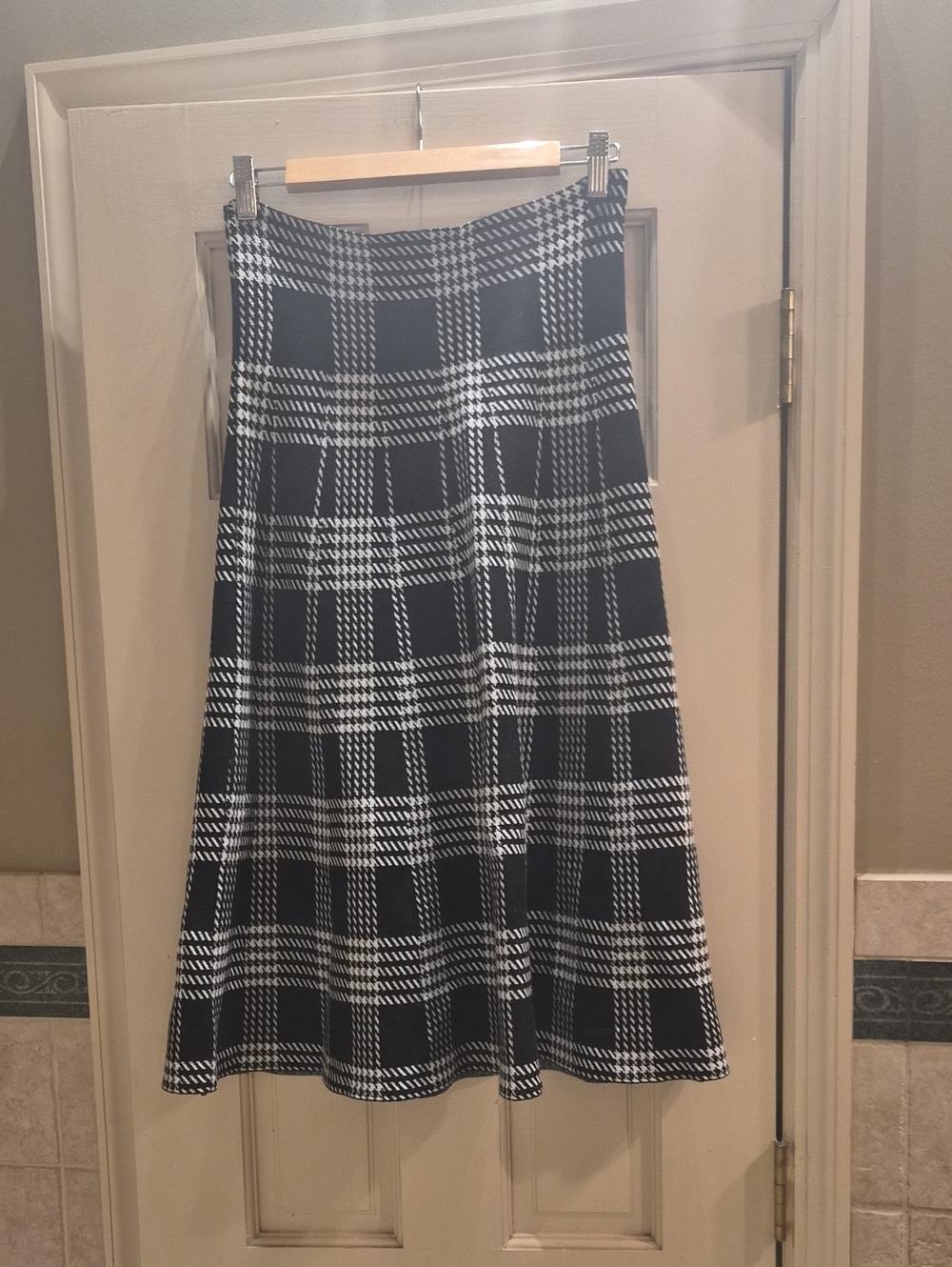 Classic Black & White Plaid Houndstooth A-Line Skirt